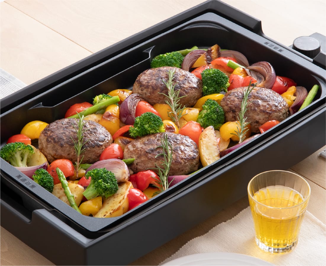 ふっくらジューシー　彩り野菜のハンバーグ