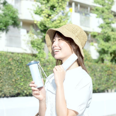 ピーコック魔法瓶　昨年大ヒットの携帯保冷氷のう「アイスパック」シリーズ主力の「ミニアイスパック」に、「ストラップ付き」モデルが新登場！